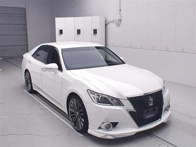 Toyota CROWN ATHLETE S · 2013 – Außenansicht (Auktionsfoto)
