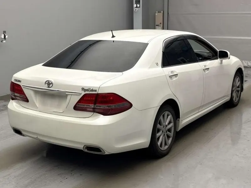 Toyota CROWN ROYAL SALOON · 2008 – Weitere Ansicht (Auktionsfoto)