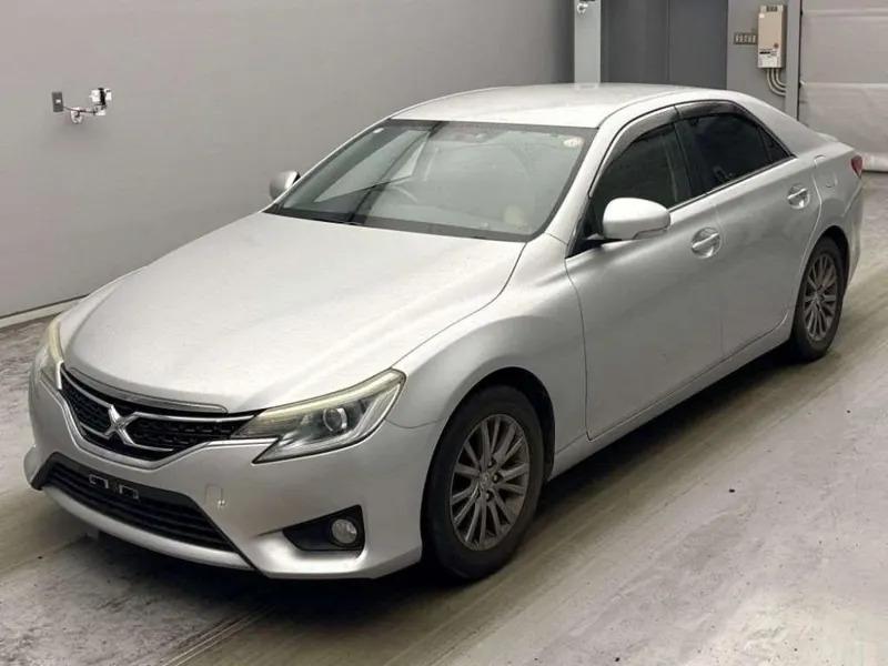 Toyota MARK X 250G YELLOW RE- BELL · 2014 – Außenansicht (Auktionsfoto)