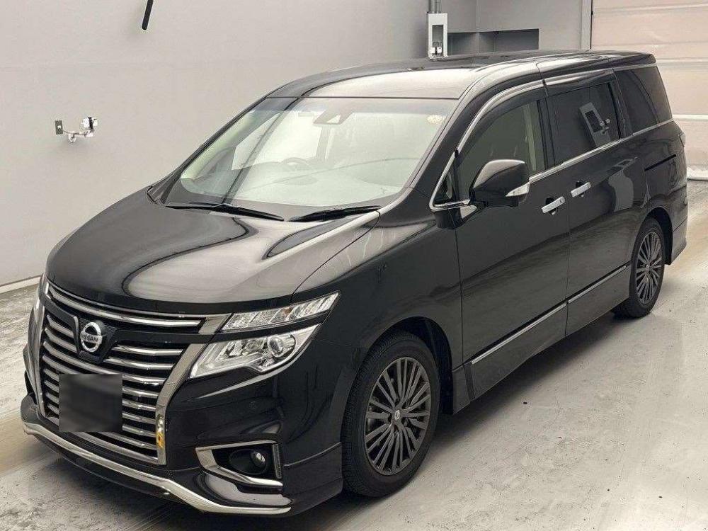 Nissan Elgrand – Auktionsbeispiel