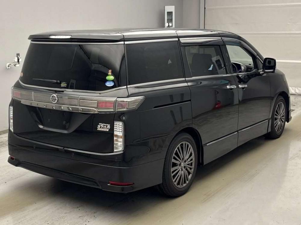 Nissan ELGRAND 250 IS CHAIR MANY PREMIUM AVANT CHROME · 2019 – Weitere Ansicht (Auktionsfoto)