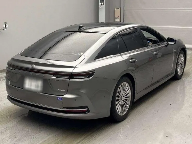 Toyota CROWN Z · 2023 – Weitere Ansicht (Auktionsfoto)