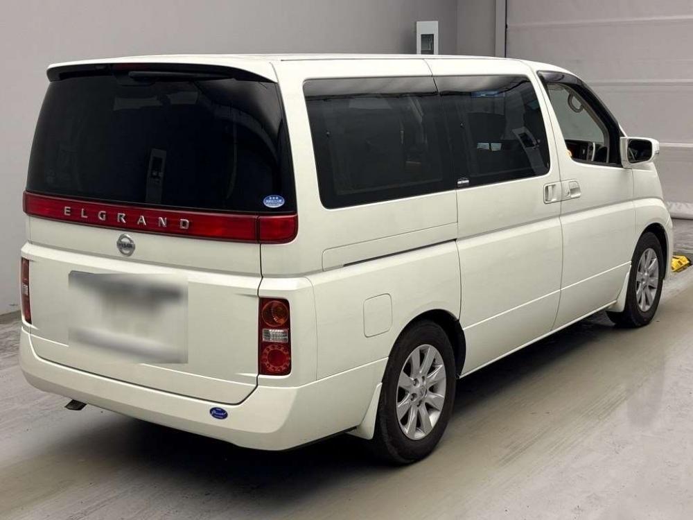 Nissan ELGRAND X 4WD · 2005 – Weitere Ansicht (Auktionsfoto)