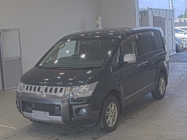 Mitsubishi DELICA WAGON · 2018 – Außenansicht (Auktionsfoto)