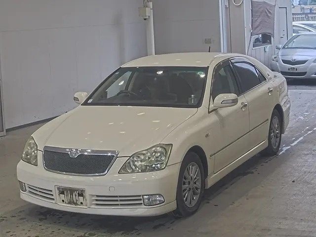 Toyota CROWN · 2005 – Außenansicht (Auktionsfoto)