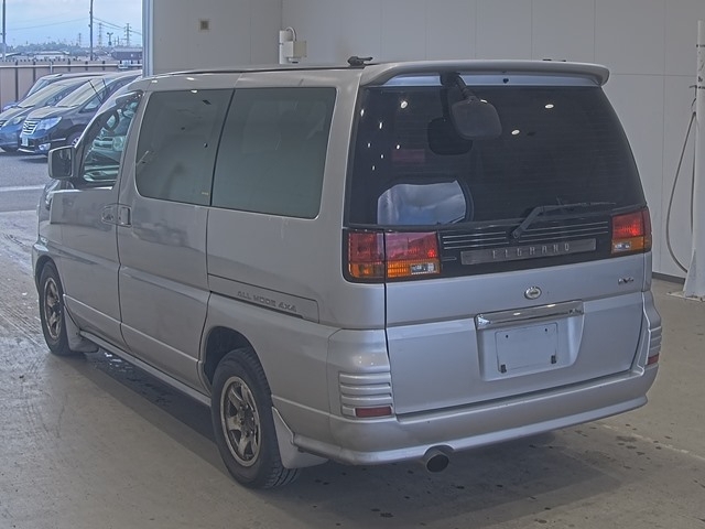 Nissan ELGRAND 4WD · 2000 – Weitere Ansicht (Auktionsfoto)