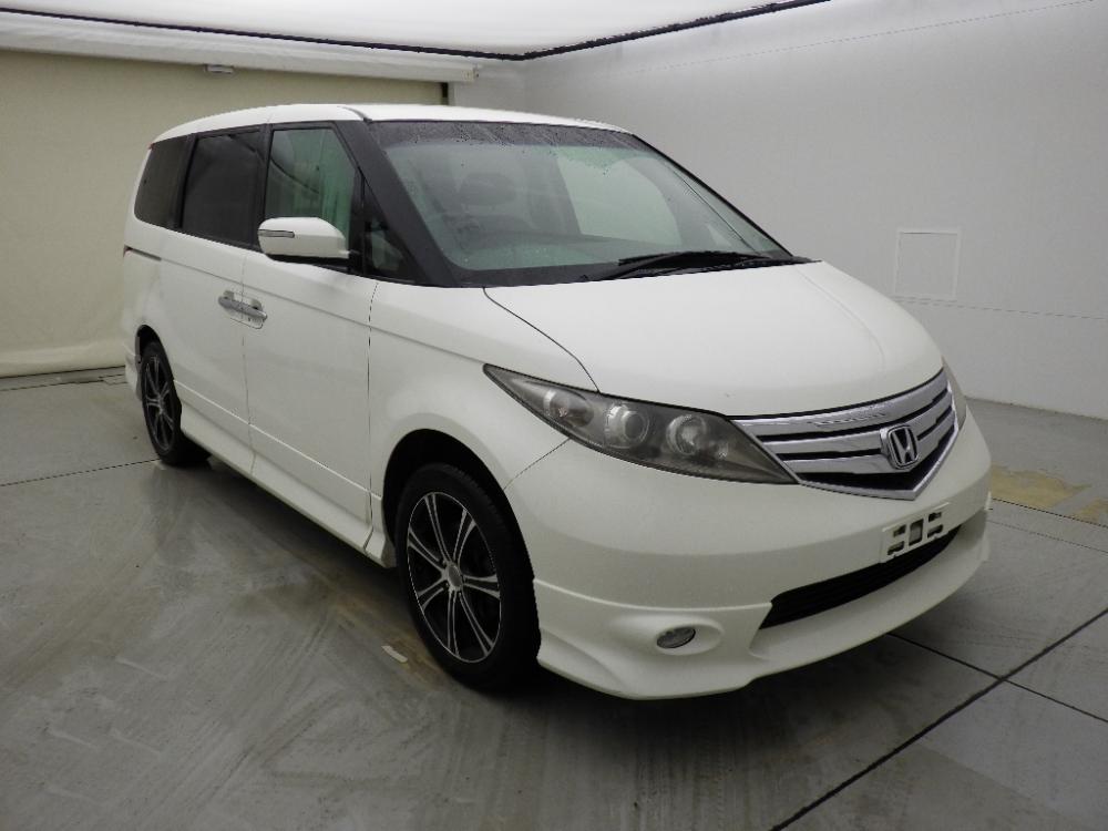Honda ELYSION 4WD VG AERO HDD NAVIGATION SPECIAL PACKAGE · 2009 – Außenansicht (Auktionsfoto)
