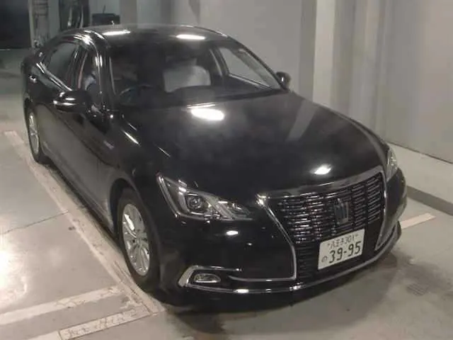 Toyota CROWN HYBRID ROYAL SALOON G · 2017 – Außenansicht (Auktionsfoto)